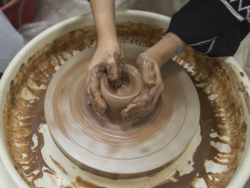 Making Clay Tableware