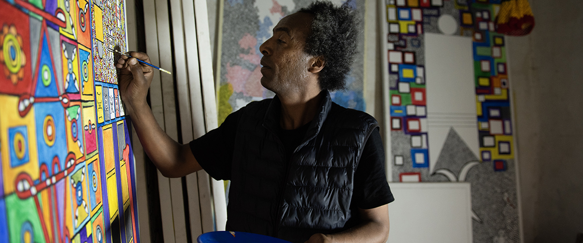 Henok Melkamzer’s Paintings are Made to Actively Heal and Treat Us