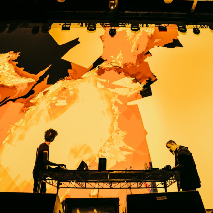 Sote and Tarik Barri: Majestic Noise